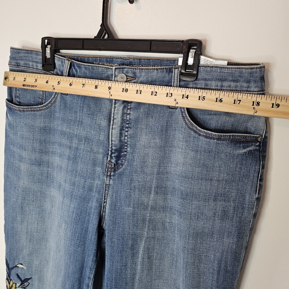 New Chico's So Slimming Girlfriend Ankle Jeans Size2.5R(US Size 14R) Blue - Picture 3 of 8
